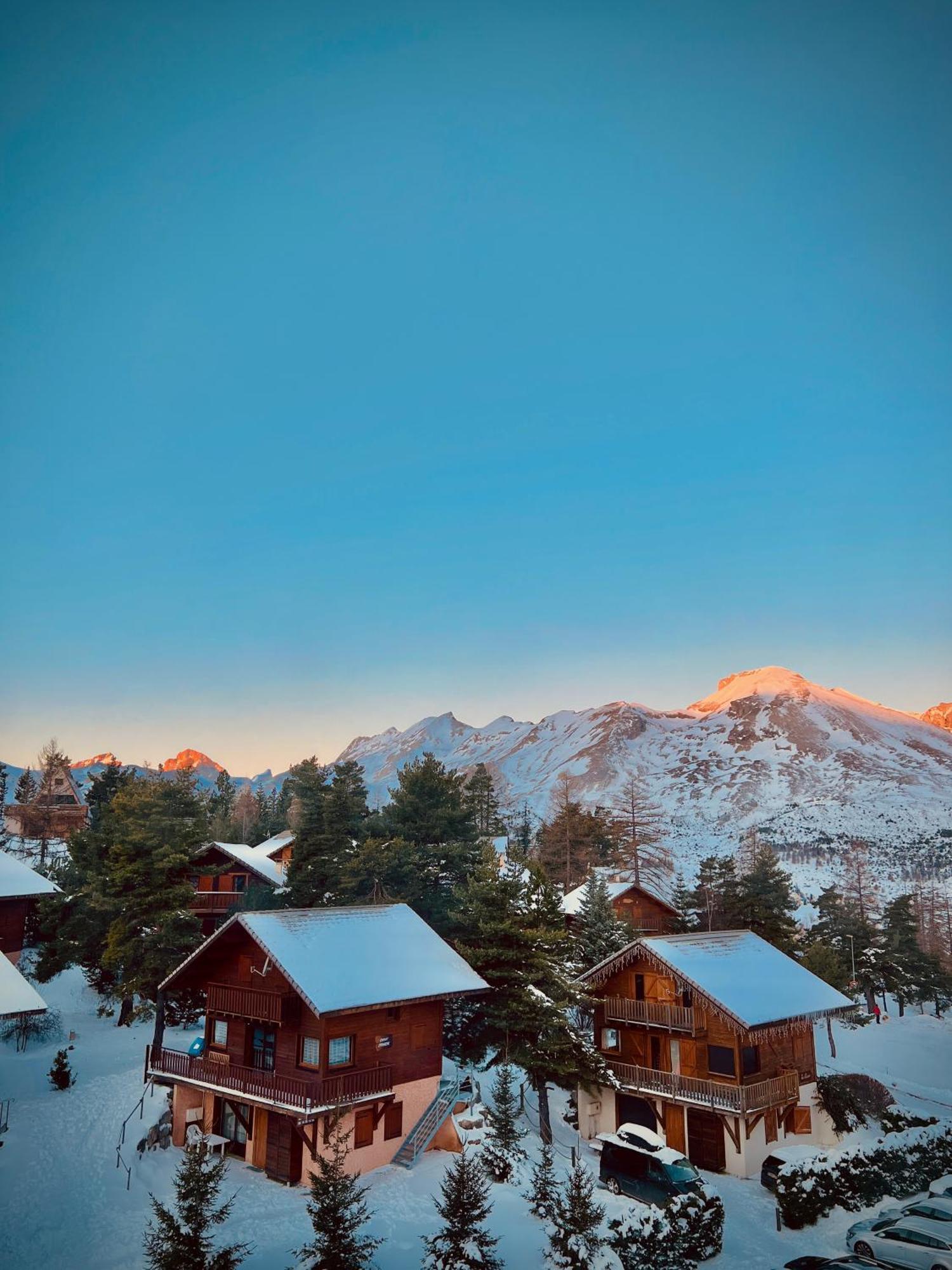 La Joue Du Loup, Aux Pieds Des Pistes Et Vue Sur Montagnes Apartment Exterior photo